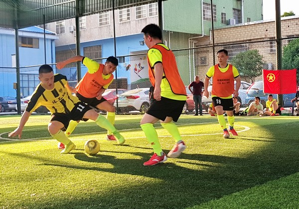 電機(jī) 綠茵爭(zhēng)鋒展風(fēng)采2 (2).jpg